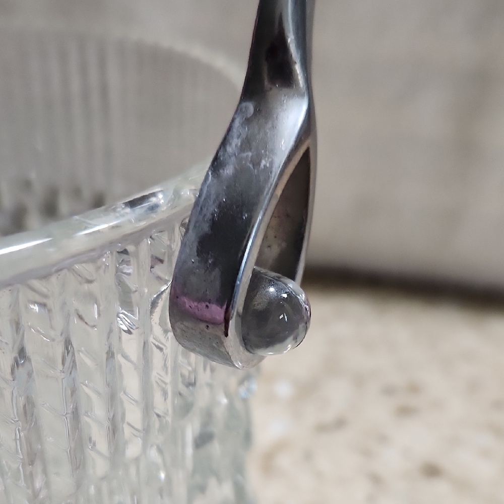 Vintage Clear Glass Ice Bucket with Silver Handle - Picture 4 of 6